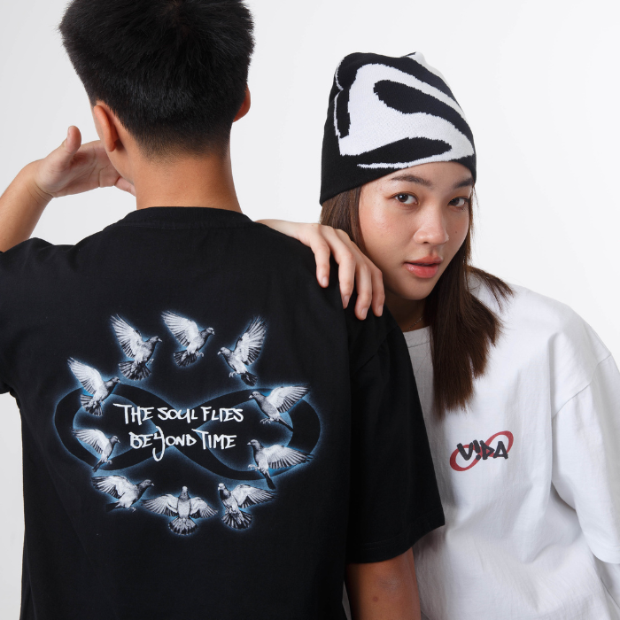 THE SOUL FLIES BEYOND TIME  (จิตวิญญาณที่โบยบินเหนือห้วงเวลา)